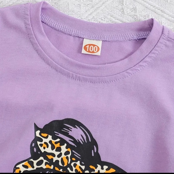 New 2 Piece Purple Graphic Tee and Leopard Print Shorts Set Size 5/6 - Picture 3 of 8
